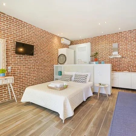 Golden Beachside Terrace Appartement *