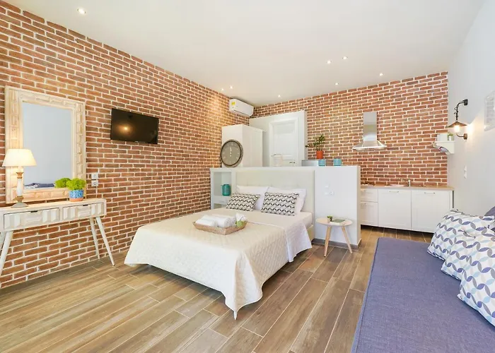 Golden Beachside Terrace Apartament *