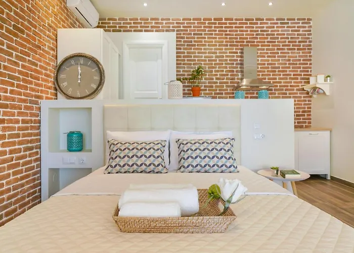 Golden Beachside Terrace Apartament *